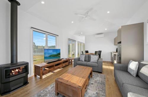 Lovedale House | The Semillon Villa at Molly Morgan Wines
