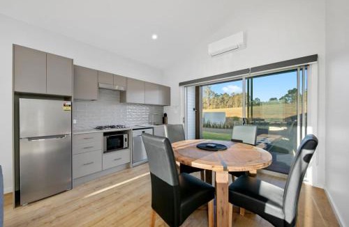 Lovedale House | The Semillon Villa at Molly Morgan Wines