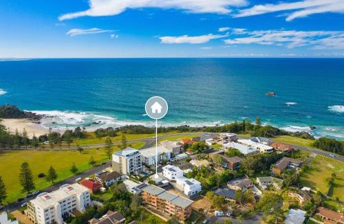 Port Macquarie House | The Shack 16 Windmill Street Port Macquarie