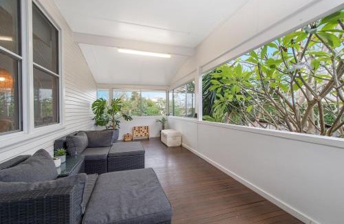 Port Macquarie House | The Shack 16 Windmill Street Port Macquarie