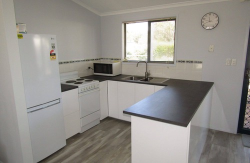 Minlacowie House | The Shack @ Hardwicke ~ Free Wifi, Short walk to beach