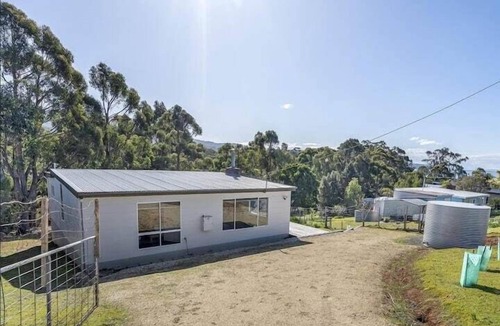Adventure Bay House | The Shack on Francis