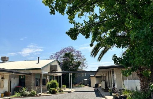 Balranald Hotel | The Shamrock Hotel Balranald