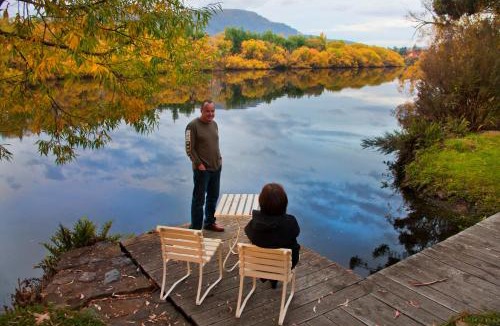 New Norfolk Cabin | The Shingles Riverside Cottages