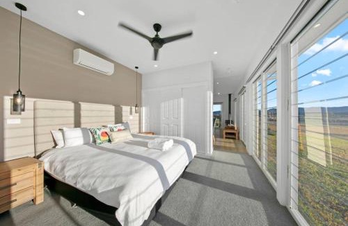 Lovedale House | The Shiraz Villa at Molly Morgan Wines