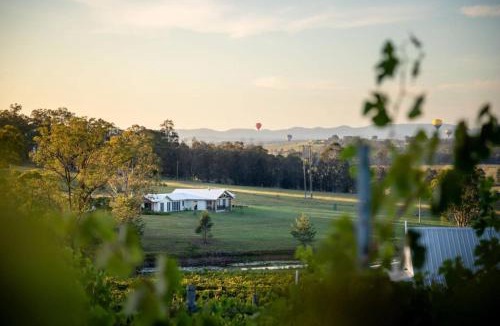 Lovedale House | The Shiraz Villa at Molly Morgan Wines