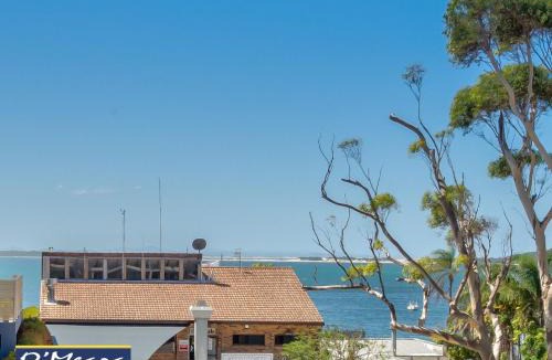 Shoal Bay Apartment | The Shoal 303 Air Conditioning WI-FI Netflix Views Linen and Lift