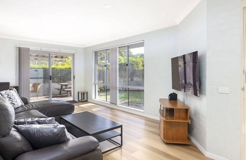 Nelson Bay House | The Shoalbar-walk to 2 Beaches