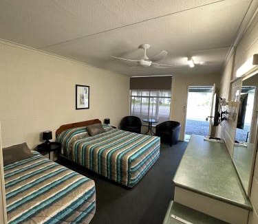 Mallacoota Hotel | The Silver Bream Motel & Self Contained Units
