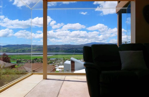 Riverside House | The Sky Residence - On Top of the World