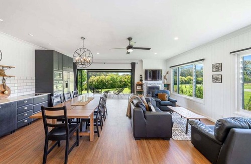 Berry Cottage | The Stables - Berry Boutique Getaway