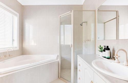 Wallaroo House | The Stately Way