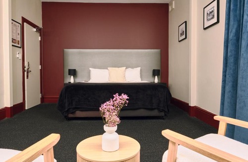 Guildford Hotel | The Stirling Arms Hotel