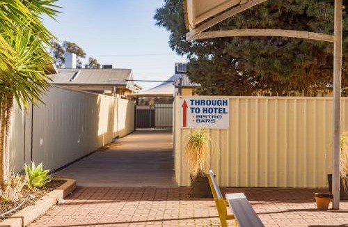 Whyalla Norrie Resort | The Sundowner Cabin & Tourist Park