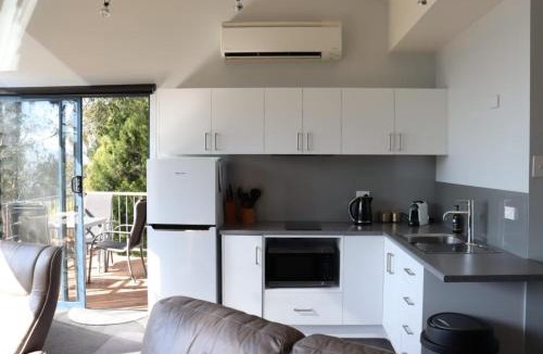 Grindelwald Apartment | The Tamar Ridge Apartment 10 - King Suite Amazing River Views