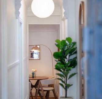 Newtown House | The Terran - Newtown Home Near King St, RPA, Uni