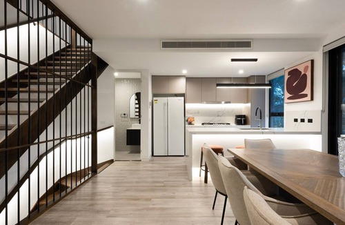 Templestowe Lower House | The Treetop Townhouse in Templestowe