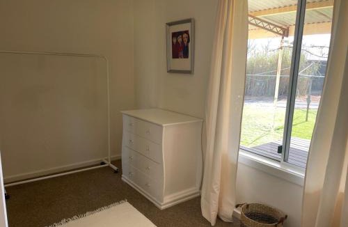 Farrell Flat House | The Vale Farmhouse Rural Setting