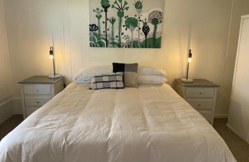 Farrell Flat House | The Vale Farmhouse Rural Setting