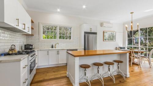 Metung House | The Victorian Grove - Charming Metung Escape