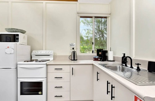Rothbury Cottage | The Vines Suite with Free Wine Tasting