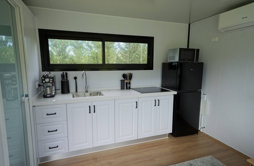 Little Hartley Apartment | The Wabe Tiny House - beautiful tiny house surrounded by beautiful countryside.