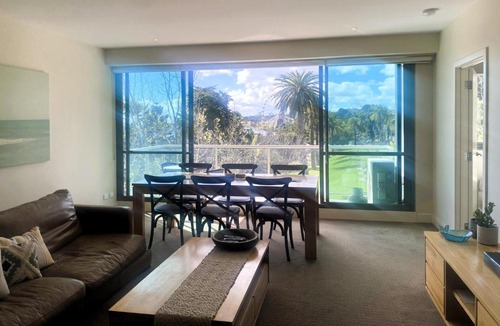 Geelong Apartment | THE WATERFRONT APARTMENTS 2 Bedroom Executive Apartment with Park Views located on the Geelong Waterfront - 2403