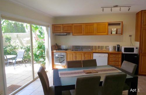 Mallacoota Apartment | The Wave Oasis SC B&B