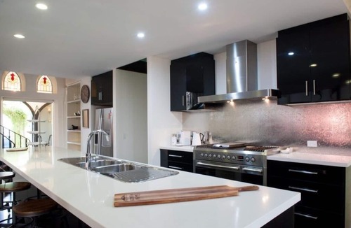 Echuca House | The Wesley - Echuca Holiday Homes