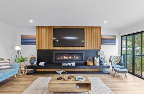 Apollo Bay House | The Whale Pod - Serene Family Retreat