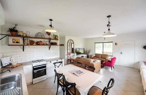 Tomerong Hotel | The Woods Farm