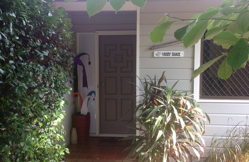 Lake Cathie House | The Yabby Shack.sit back, relax and unwind