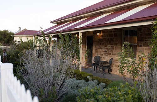Upper Wakefield House | Thedell Cottage – Clare Valley Stone Cottage