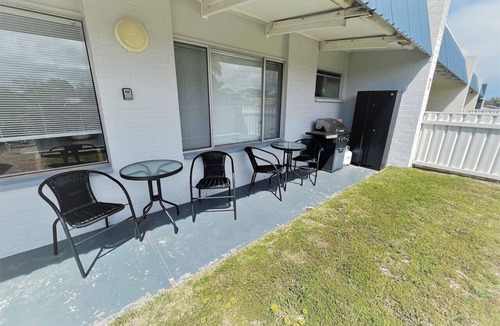 Castletown Apartment | Three Palms Apartments Unit 1