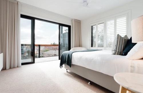 Launceston CBD House | Three-Story Haven City Views & Near Gorge