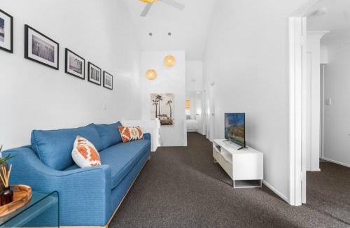 Noosa Heads Apartment | Tides on Noosa Pde - across from river walk to Noosa Main beach