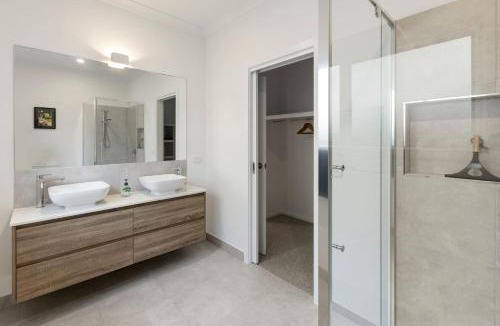 Mansfield House | Timber Mill Cottage - Mansfield