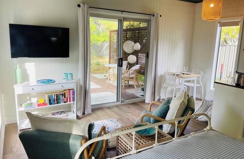 Capel Apartment | Tin Shed Capel - cosy, quiet, convenient