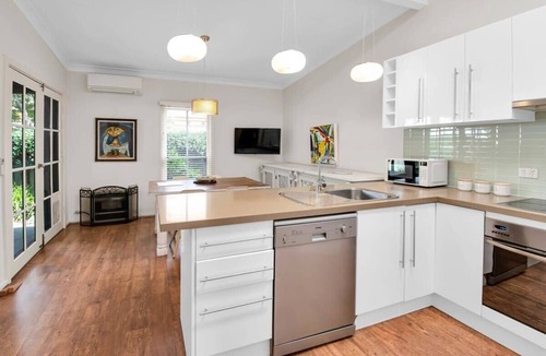 Wagga Wagga House | Tompson - Lush Garden, Pets Allowed