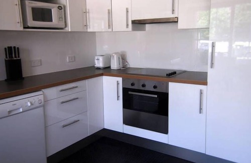 South Hobart Apartment | Toogooloowa on Davey 3