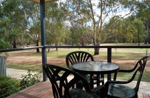 Tooleybuc Hotel | Tooleybuc River Retreat Villas