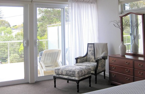 Portsea Apartment | Top Deck Apartment: 1 BR, 1 BA Apartment in Portsea, Sleeps 2