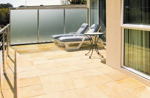 Portsea Apartment | Top Deck Apartment: 1 BR, 1 BA Apartment in Portsea, Sleeps 2