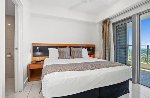 Darwin City Centre Apartment | Top End Vista - Gateway to Darwin's CBD & Waterfront
