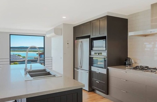 Merimbula House | Top of Cliff