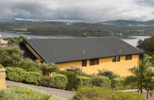 Merimbula House | Top Views on Lakewood