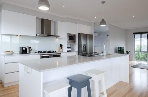 Torquay Apartment | Torquay Beach Holiday Homebase