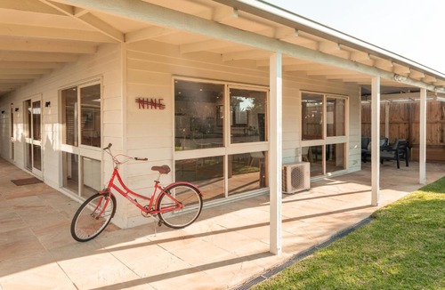 Torquay Hotel | Torquay Hotel/Motel