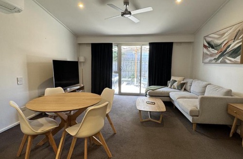 Torquay Hotel | Torquay Hotel/Motel