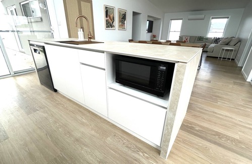 Waterhouse House | Town Central, Free WiFi, brand new build